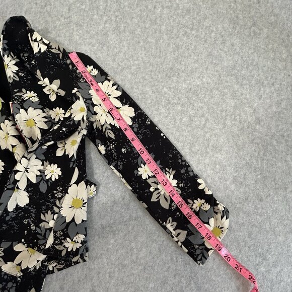 CANDIE’S Jacket Jr S NWT Cropped Floral Knit Blazer Jewel Button 3/4 Sleeve - Picture 8 of 9